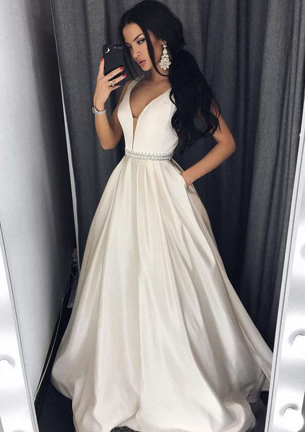 Ball Gown Sleeveless Bateau Beading Satin Prom Dresses main image 1