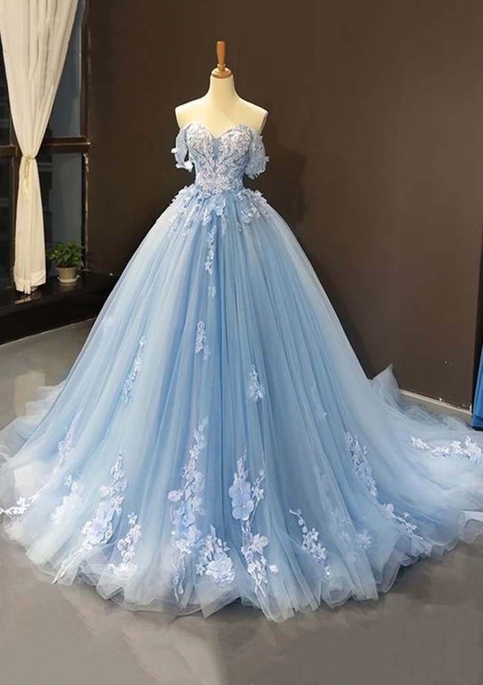 Evening gown outlet tulle