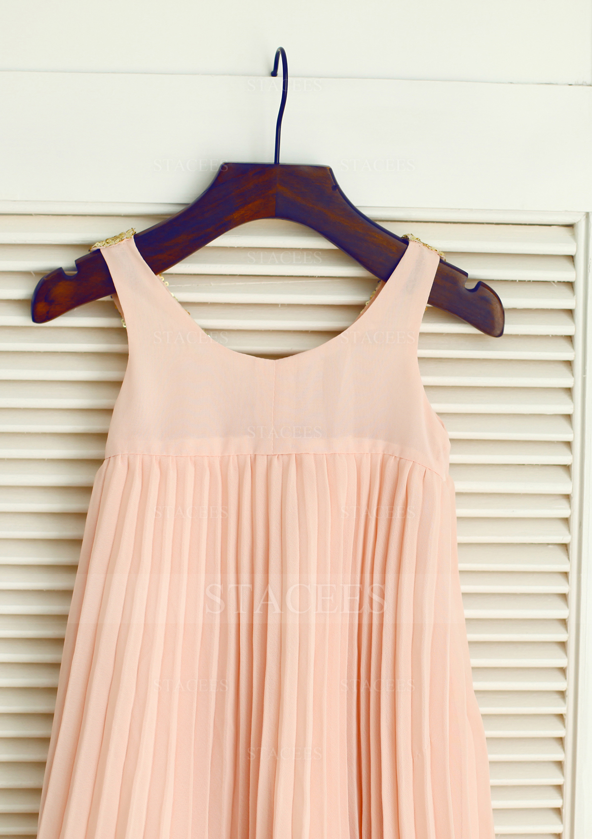 A-line/Princess Scoop Neck Knee-Length Flower Girl Dress With Pleated -  Flower Girl Dresses - Stacees