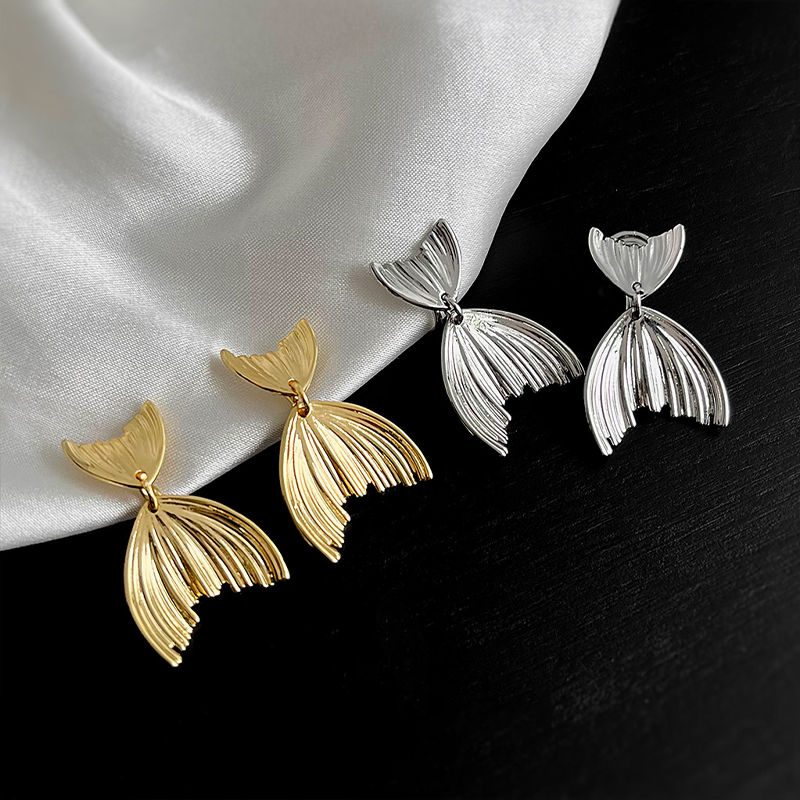 Stylish Unique Women's Alloy Fishtail Earrings