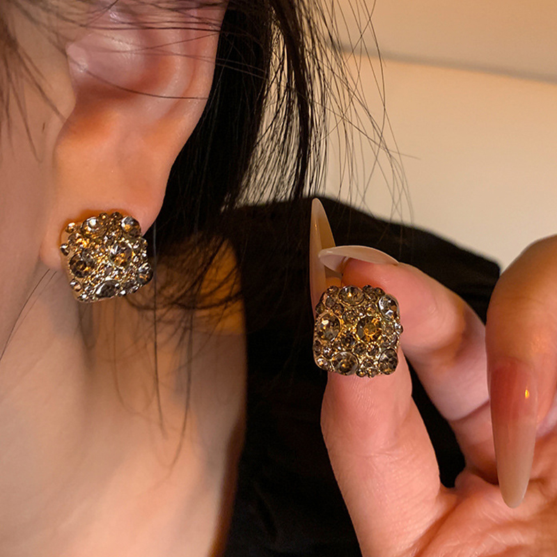 Fashionable Sparking Women's Alloy Earrings with Cubic Zirconia