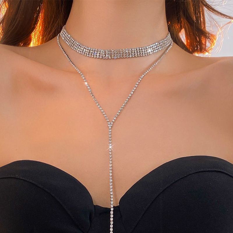 Beautiful Sparking Female Alloy Necklace with Rhinestone