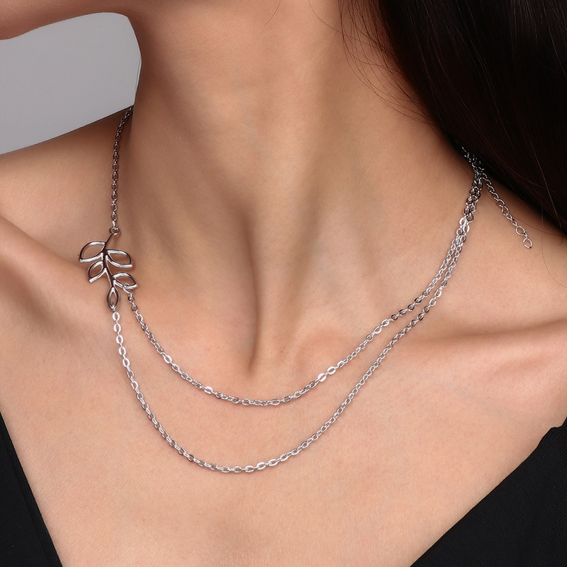Beautiful Unique Leaf Ladies' Alloy Metal Necklace